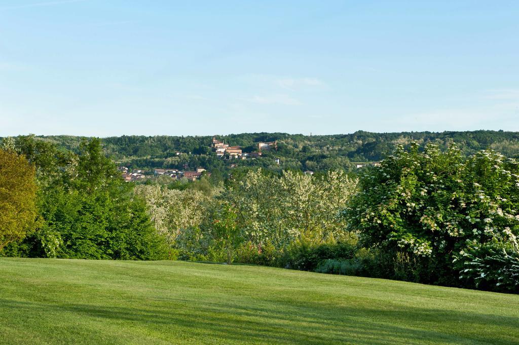 Relais 23 Hotel & Ristorante Castelnuovo Belbo ภายนอก รูปภาพ