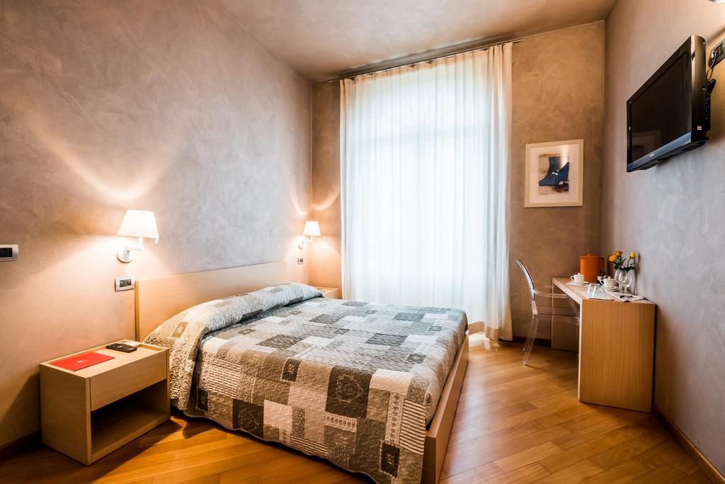Relais 23 Hotel & Ristorante Castelnuovo Belbo ภายนอก รูปภาพ