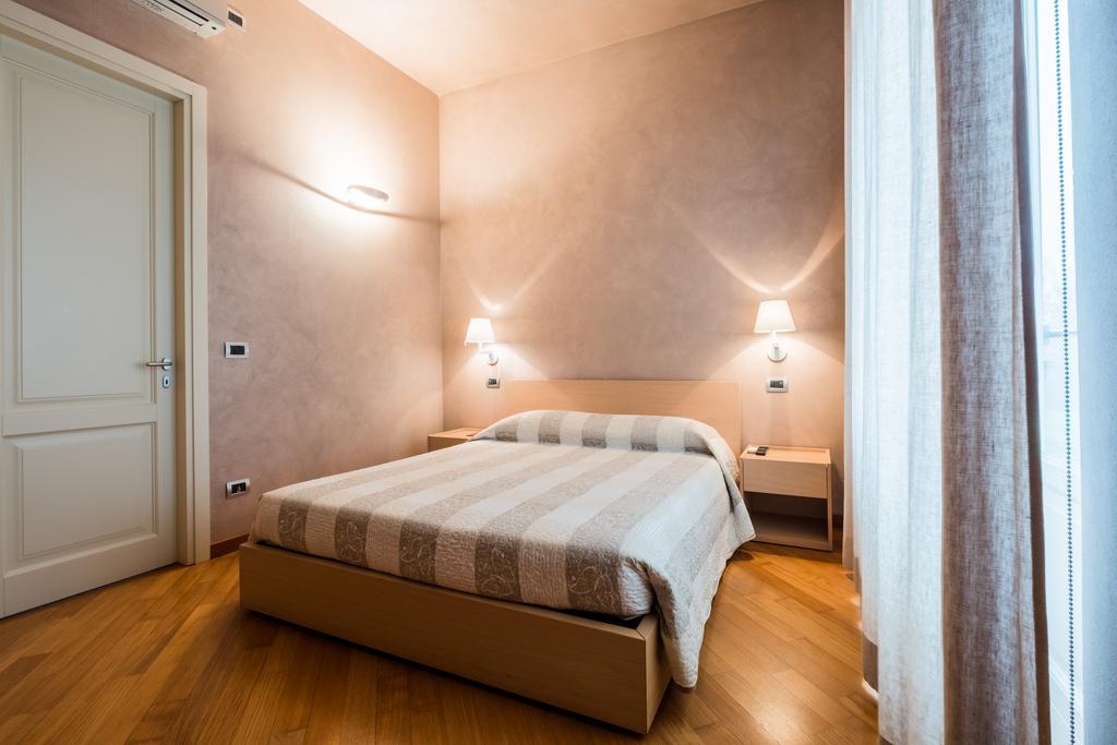 Relais 23 Hotel & Ristorante Castelnuovo Belbo ภายนอก รูปภาพ
