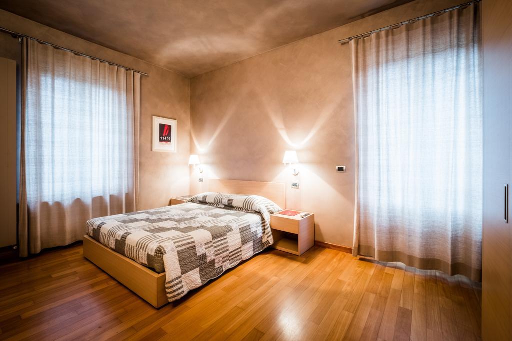 Relais 23 Hotel & Ristorante Castelnuovo Belbo ภายนอก รูปภาพ