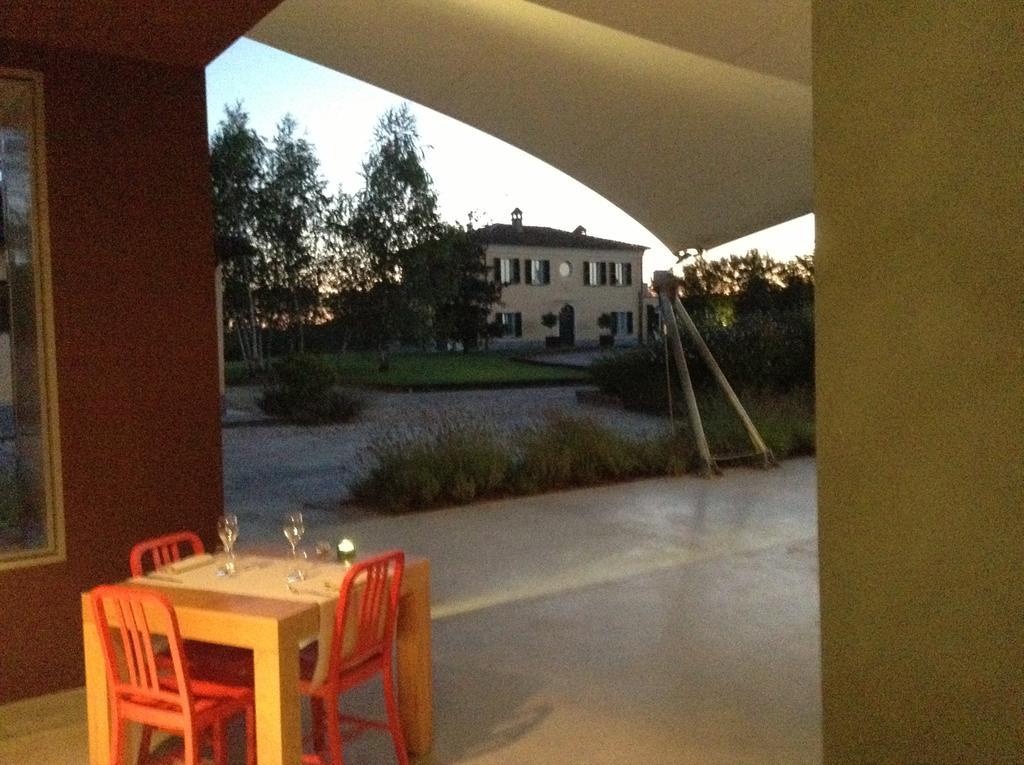 Relais 23 Hotel & Ristorante Castelnuovo Belbo ภายนอก รูปภาพ