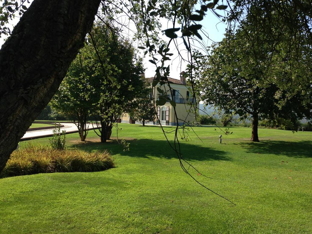 Relais 23 Hotel & Ristorante Castelnuovo Belbo ภายนอก รูปภาพ