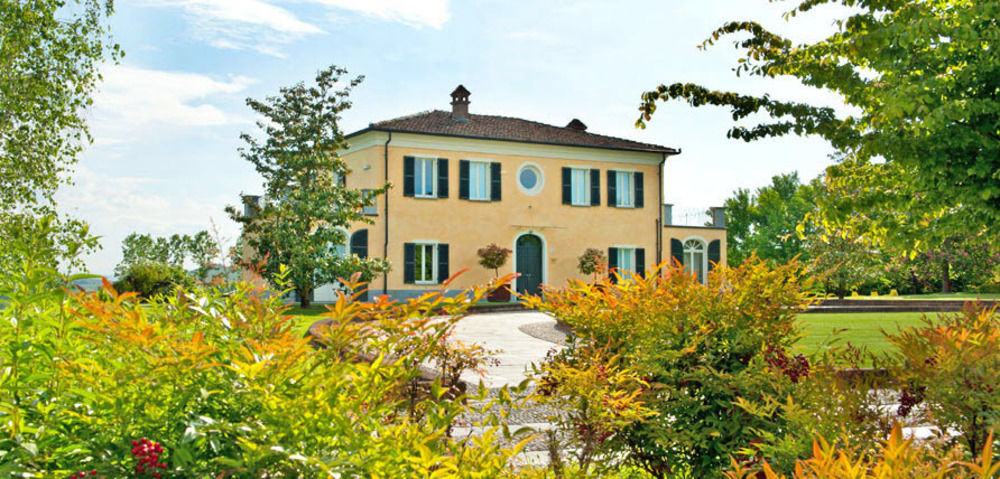 Relais 23 Hotel & Ristorante Castelnuovo Belbo ภายนอก รูปภาพ